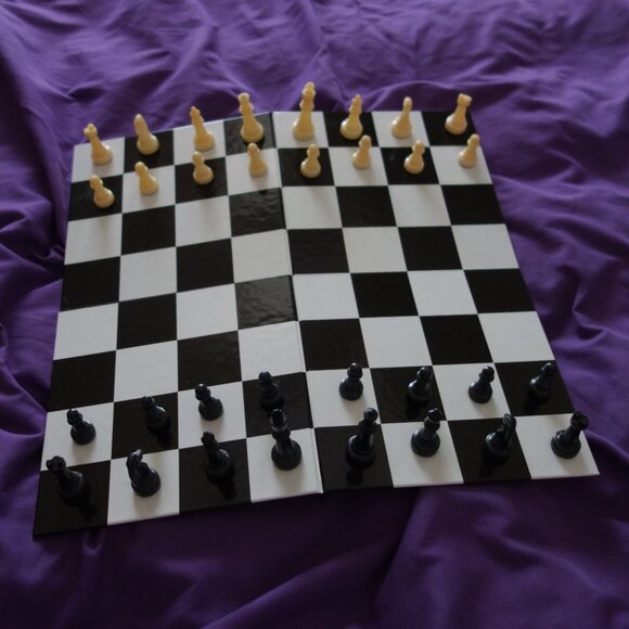 Learn Chess Fast Gift Set Game Board & Metal Case 72-Page Book ISBN0-9704729-5-1 - Picture 9 of 16
